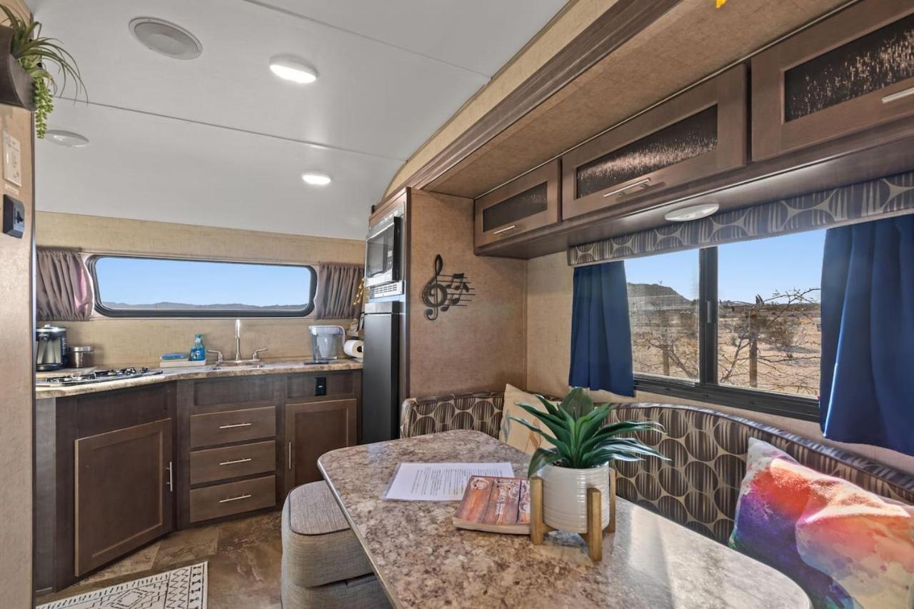 Jt Village Campground - Lil Miss Daisy Joshua Tree Exterior photo